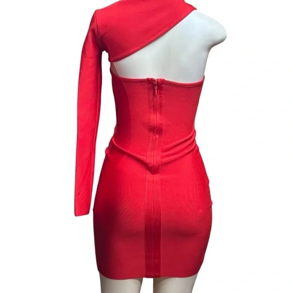 Red Asymmetrical Backless Bodycon Dress - Picture 3 of 6